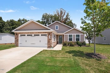 8525 Kenridge Ln, Fuquay Varina, NC 27526