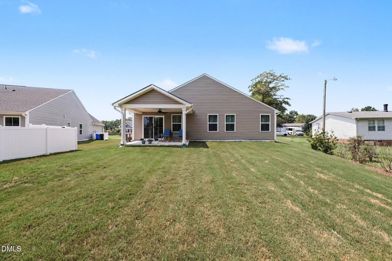 8525 Kenridge Ln, Fuquay Varina, NC 27526