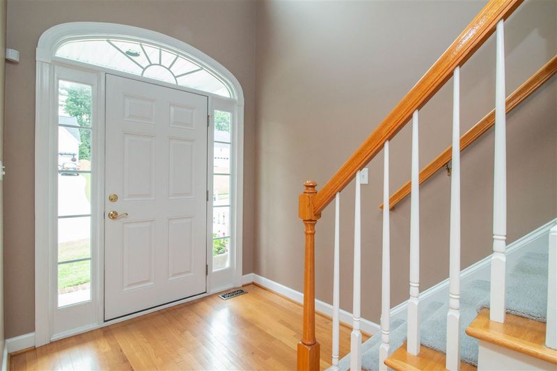 8525 Plimoth Hill Dr, Wake Forest, NC 27587