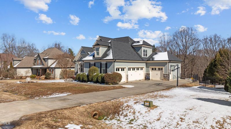 8528 Mangum Hollow Dr, Wake Forest, NC 27587