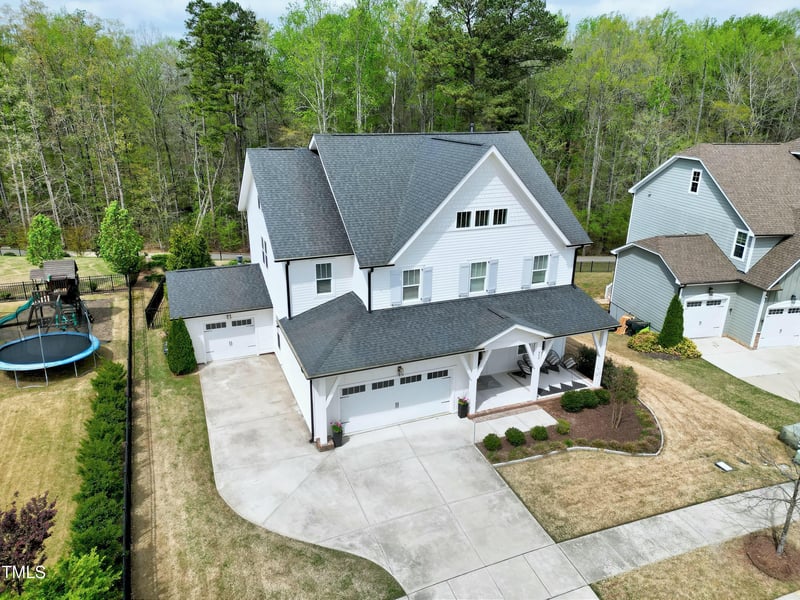 853 Rambling Oaks Ln, Holly Springs, NC 27540
