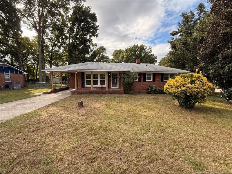 853 Shannon Dr, Fayetteville, NC 28303