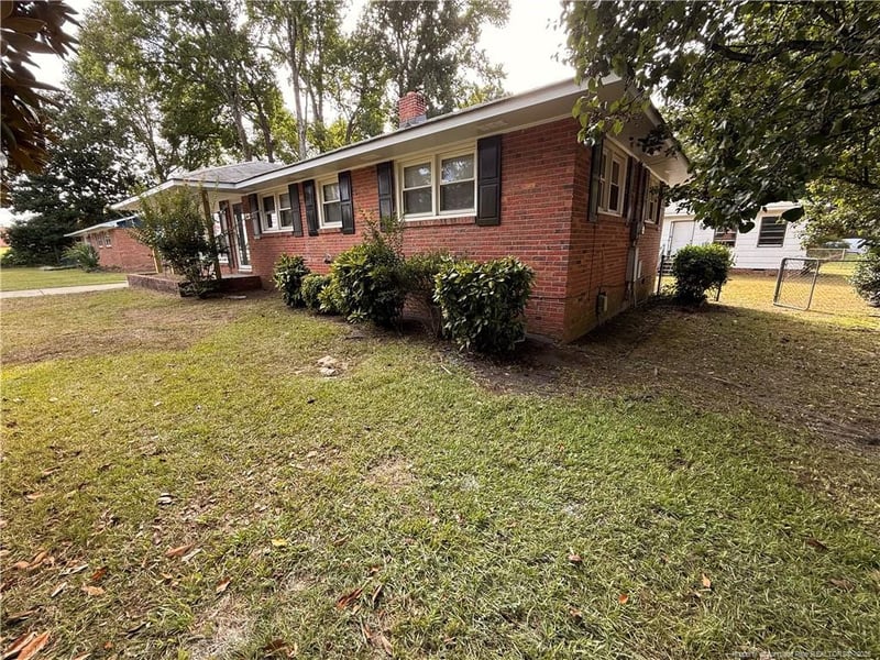 853 Shannon Dr, Fayetteville, NC 28303