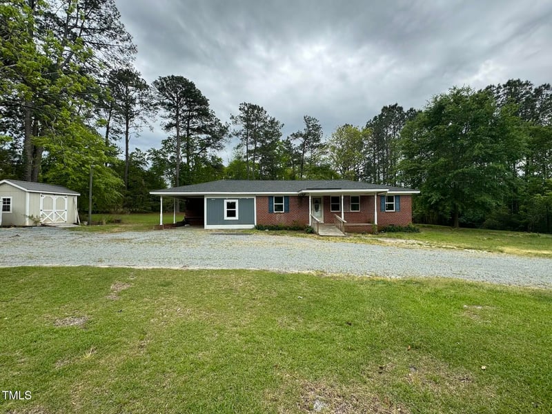 8535 Us 301 Hw, Four Oaks, NC 27524