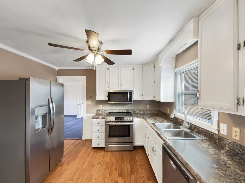 8537 Manns Loop Rd, Apex, NC 27539
