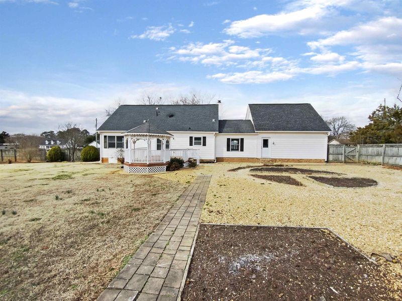 8537 Manns Loop Rd, Apex, NC 27539