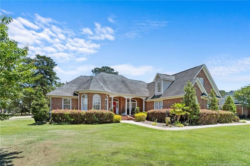 854 Long Iron Dr, Fayetteville, NC 28312