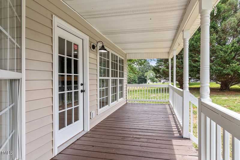 855 Sunrise Dr, Garner, NC 27529