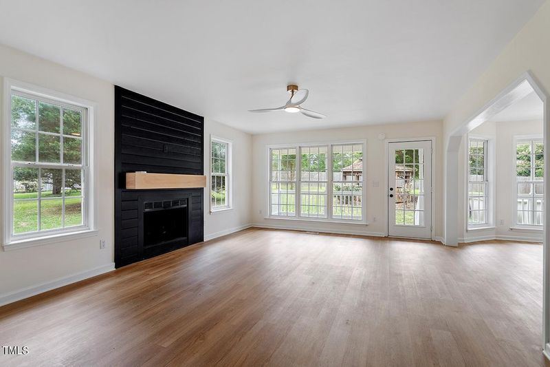 855 Sunrise Dr, Garner, NC 27529