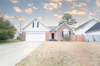 855 Turkey Ridge Dr, Fayetteville, NC 28314