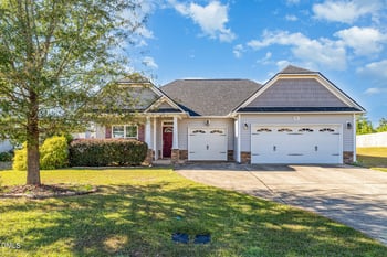 856 Ronald Reagan Dr, Fayetteville, NC 28311