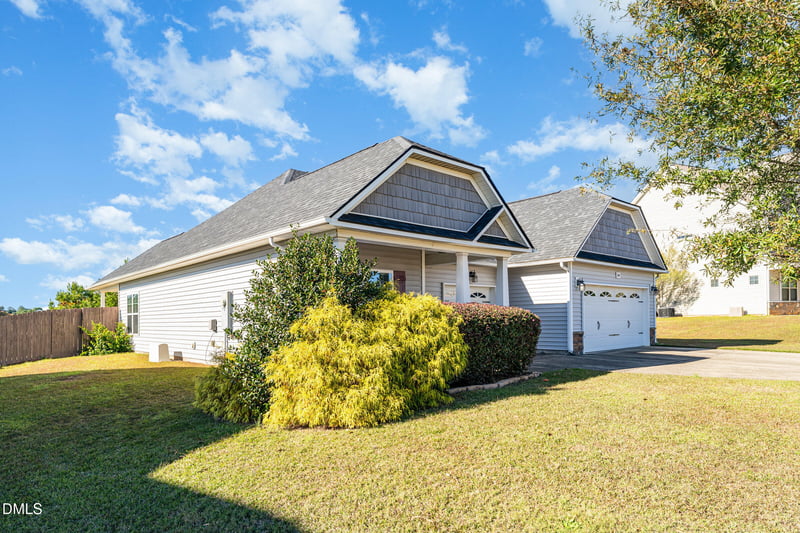 856 Ronald Reagan Dr, Fayetteville, NC 28311