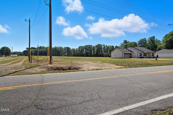8576 Green Path Rd, Dunn, NC 28334