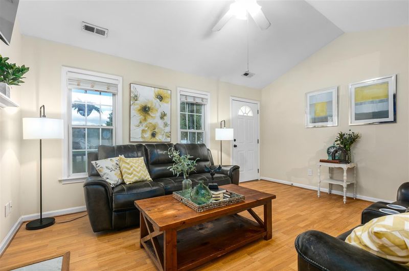 858 N Taylor St, Wake Forest, NC 27587