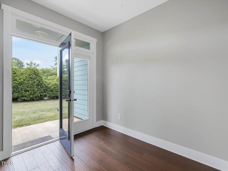 858 Thompson St #B, Pittsboro, NC 27312