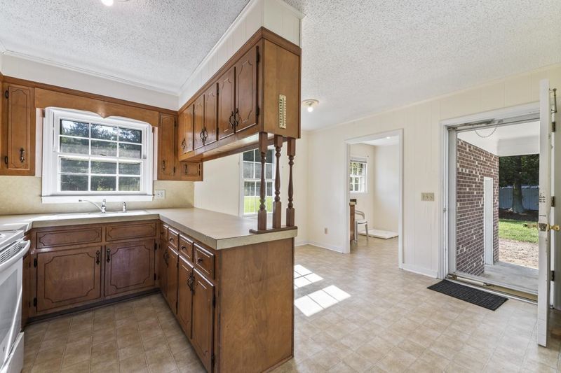 8584 Nc 39 Hw, Middlesex, NC 27597
