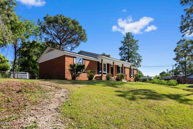 859 Bedrock Dr, Fayetteville, NC 28303