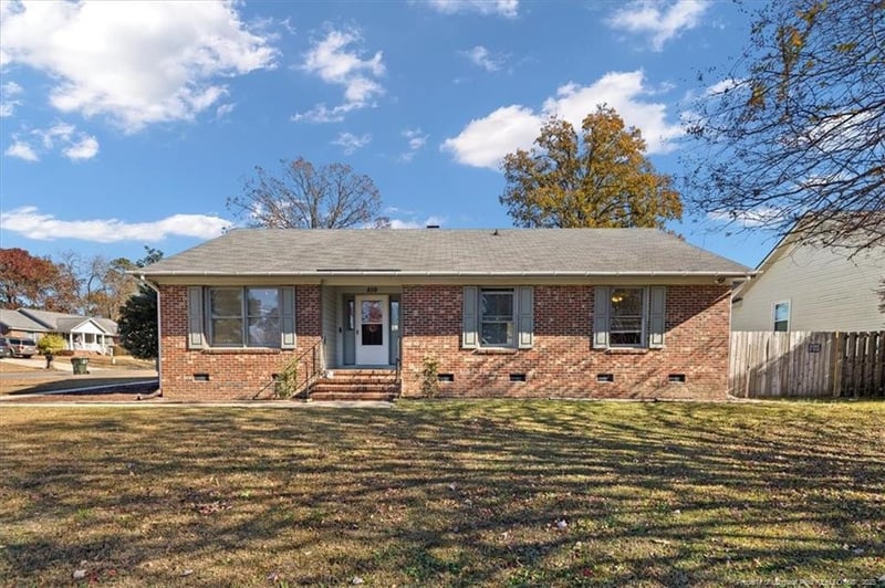 859 Flintwood Rd, Fayetteville, NC 28314