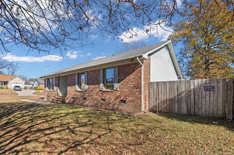 859 Flintwood Rd, Fayetteville, NC 28314