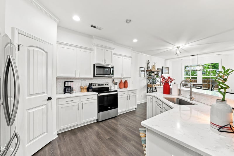 859 Royal Oak Ln, Mebane, NC 27302