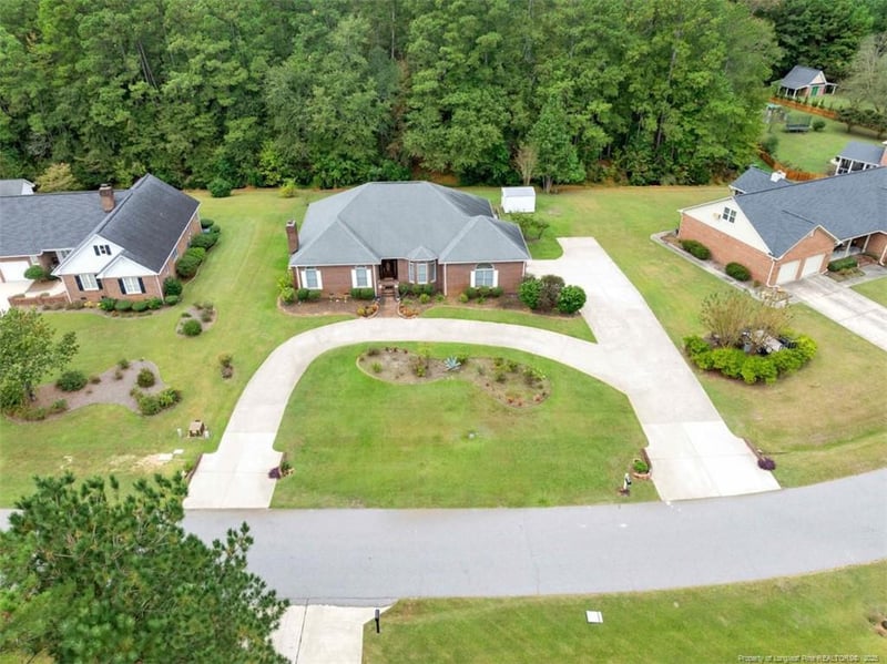 859 Three Wood Dr, Fayetteville, NC 28312