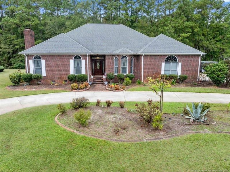 859 Three Wood Dr, Fayetteville, NC 28312