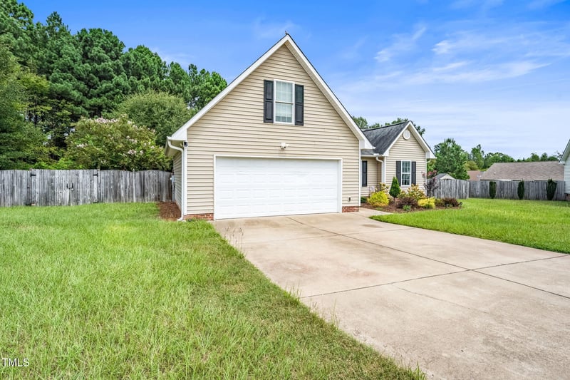 86 Ashcott Dr, Angier, NC 27501