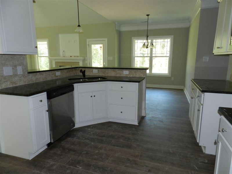 86 Flora Dr, Benson, NC 27504