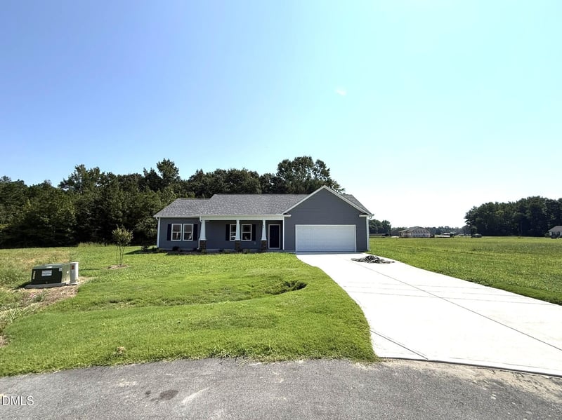 86 Harvest Hills Ln, Dunn, NC 28334