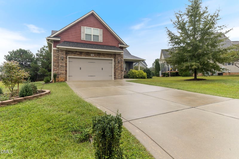 86 Sharpstone Ln, Clayton, NC 27527