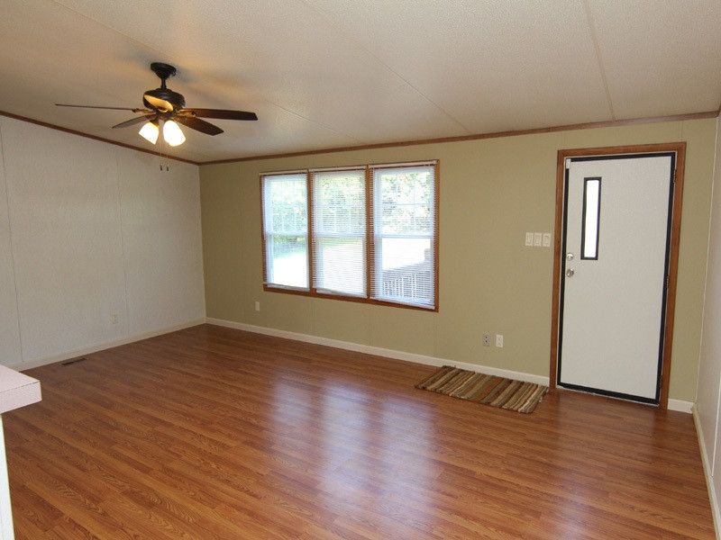 86 Weaver Rd, Youngsville, NC 27596