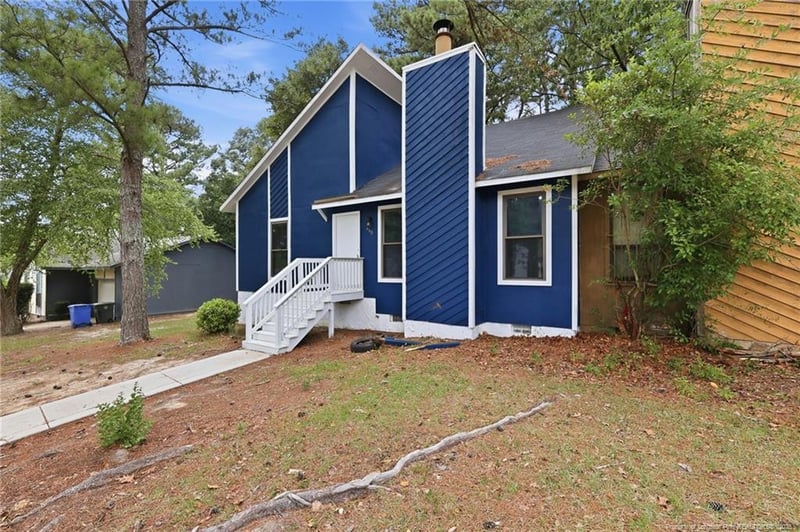 860 Danish Dr, Fayetteville, NC 28303