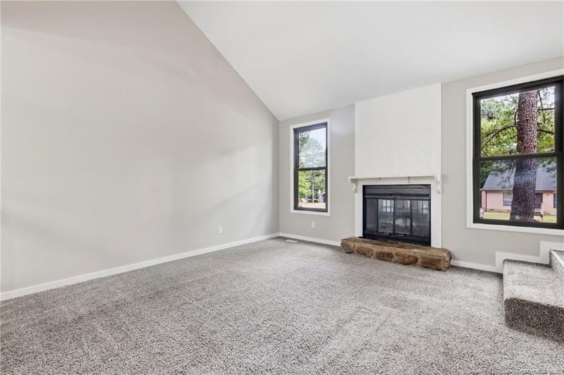 860 Danish Dr, Fayetteville, NC 28303