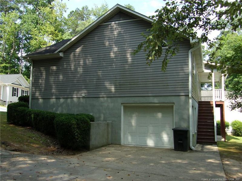 860 Eagles Nest Dr, Sanford, NC 27332