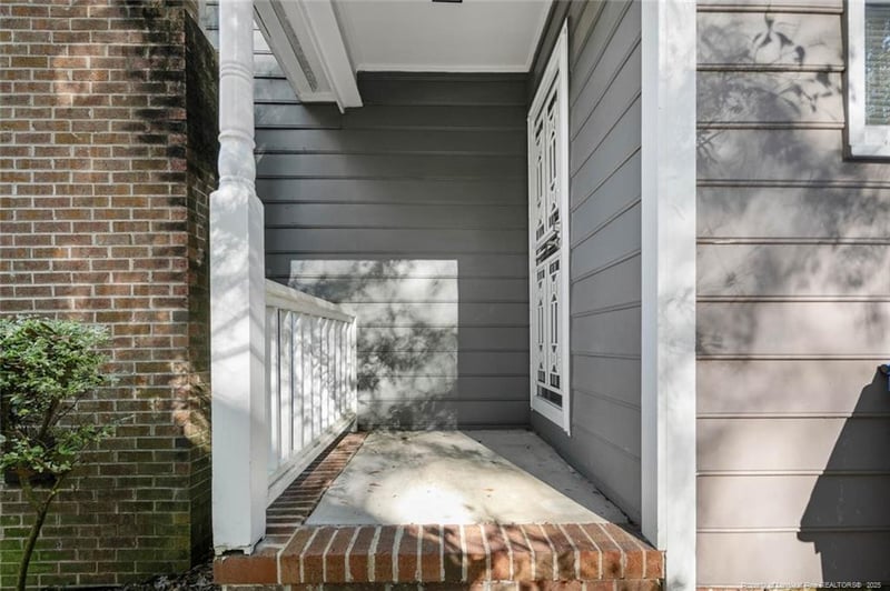 860 Hilton Dr, Fayetteville, NC 28311