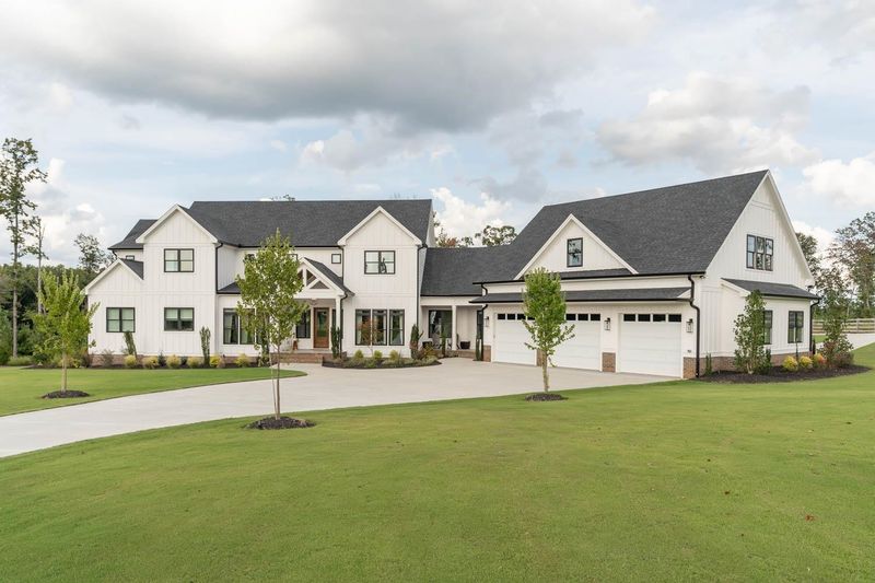 860 Rollins Mill Rd, Holly Springs, NC 27540