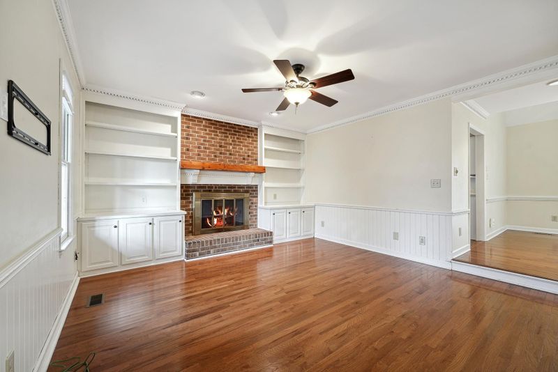 8600 Abbotsbury Ct, Raleigh, NC 27615