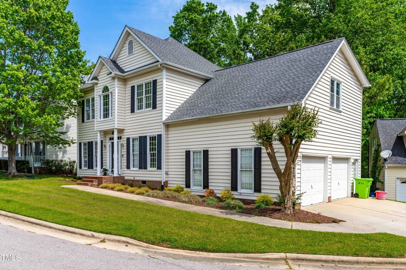 8600 Clivedon Dr, Raleigh, NC 27615