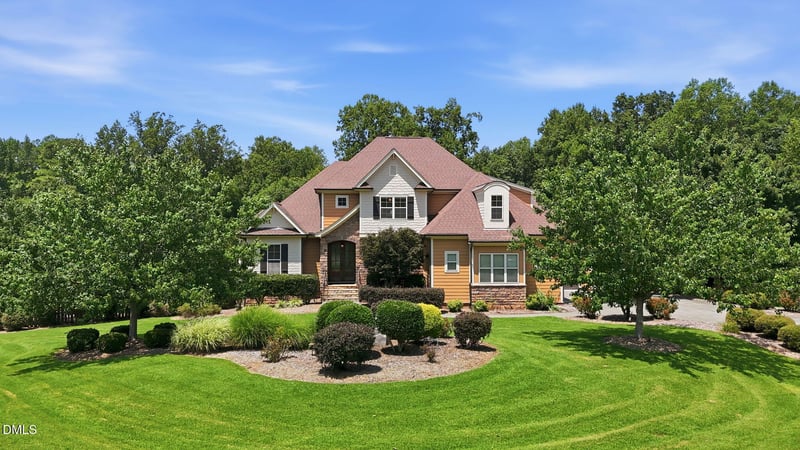 8601 Mangum Hollow Dr, Wake Forest, NC 27587