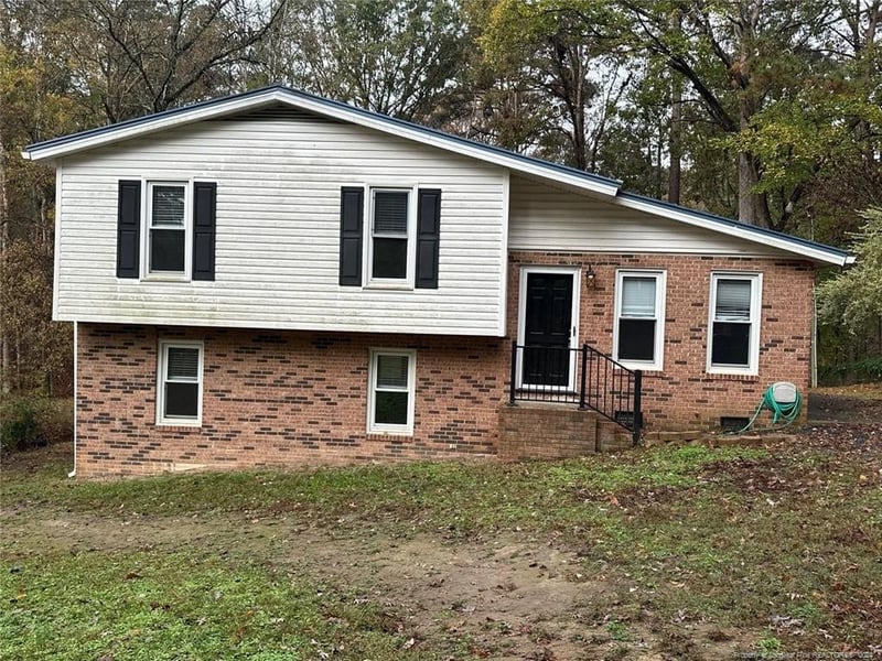 8601 Peach Tree Dr, Sanford, NC 27330