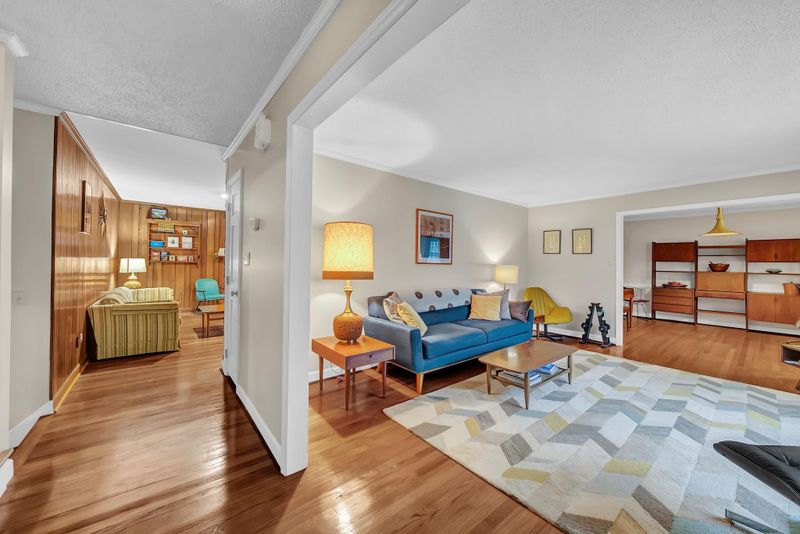 8604 Evergreen Ct, Raleigh, NC 27613