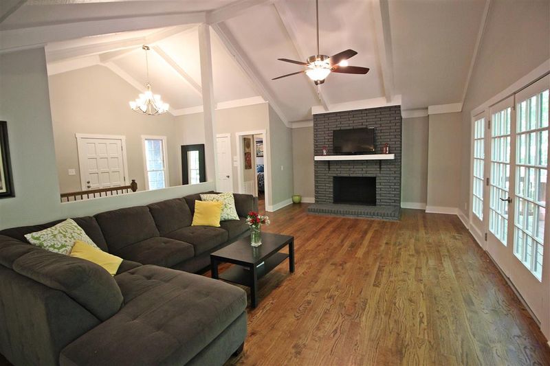 8604 Maidstone Ct, Raleigh, NC 27613