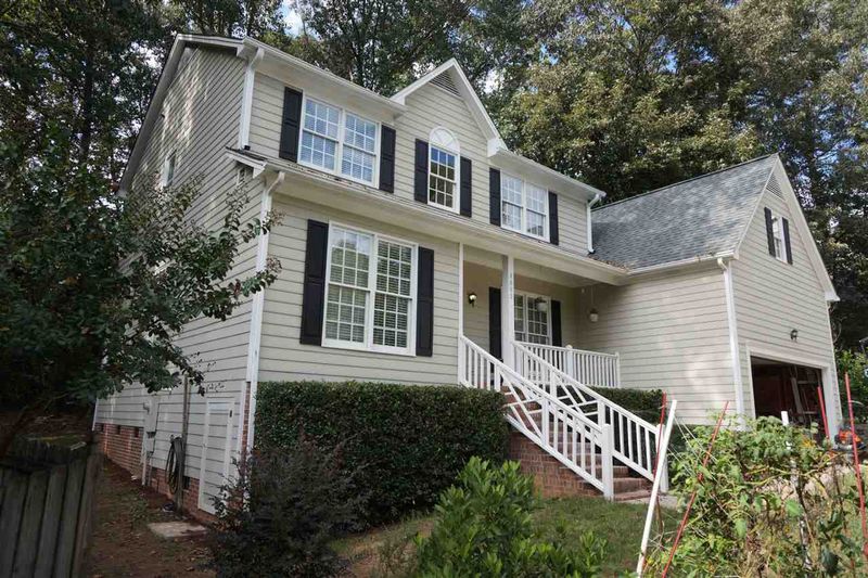 8605 Chalcombe Ct, Raleigh, NC 27615