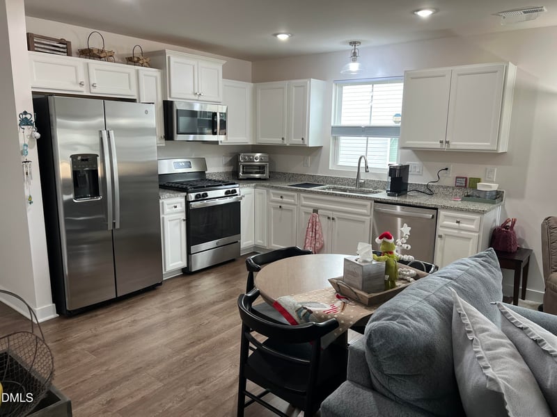 8606 Kenridge Ln, Fuquay Varina, NC 27526