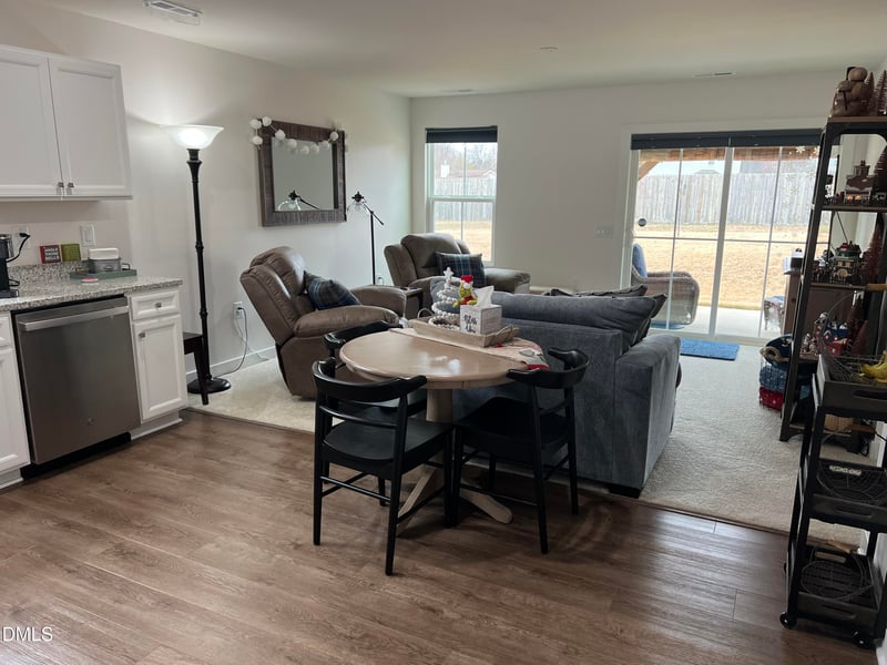 8606 Kenridge Ln, Fuquay Varina, NC 27526