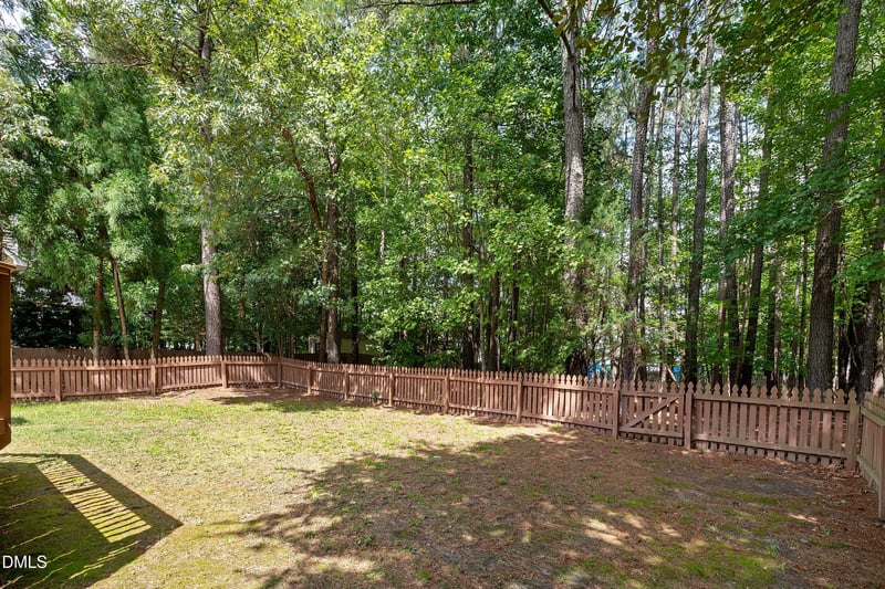 8608 Barrett Hall Ln, Wake Forest, NC 27587