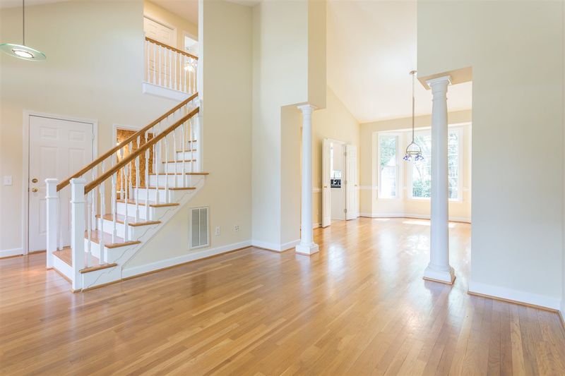 8608 Paddle Wheel Dr, Raleigh, NC 27615