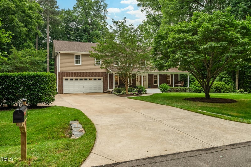 8608 Valley Brook Dr, Raleigh, NC 27613