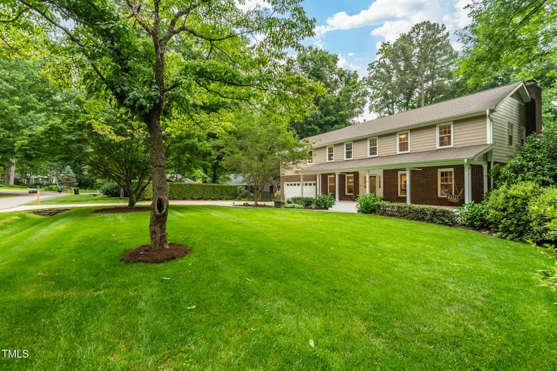 8608 Valley Brook Dr, Raleigh, NC 27613