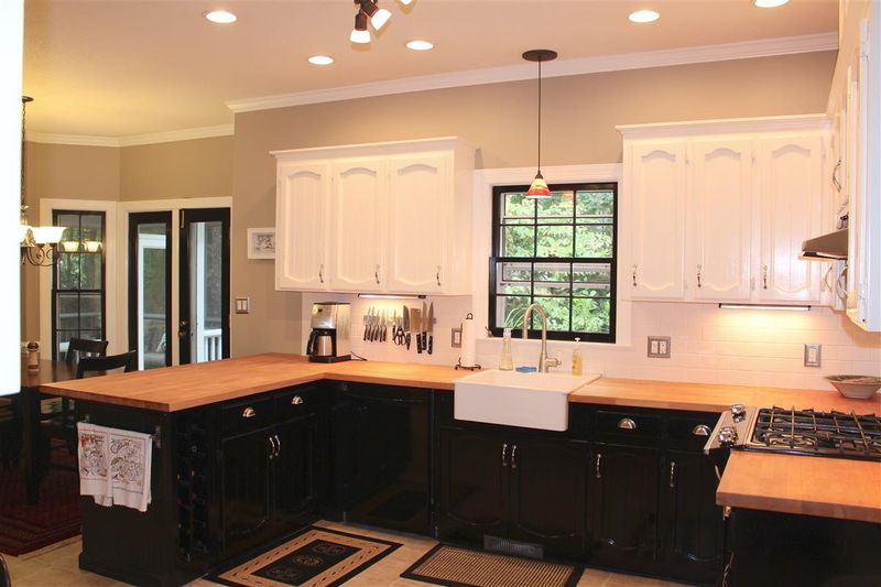 8609 Abbotsbury Ct, Raleigh, NC 27615